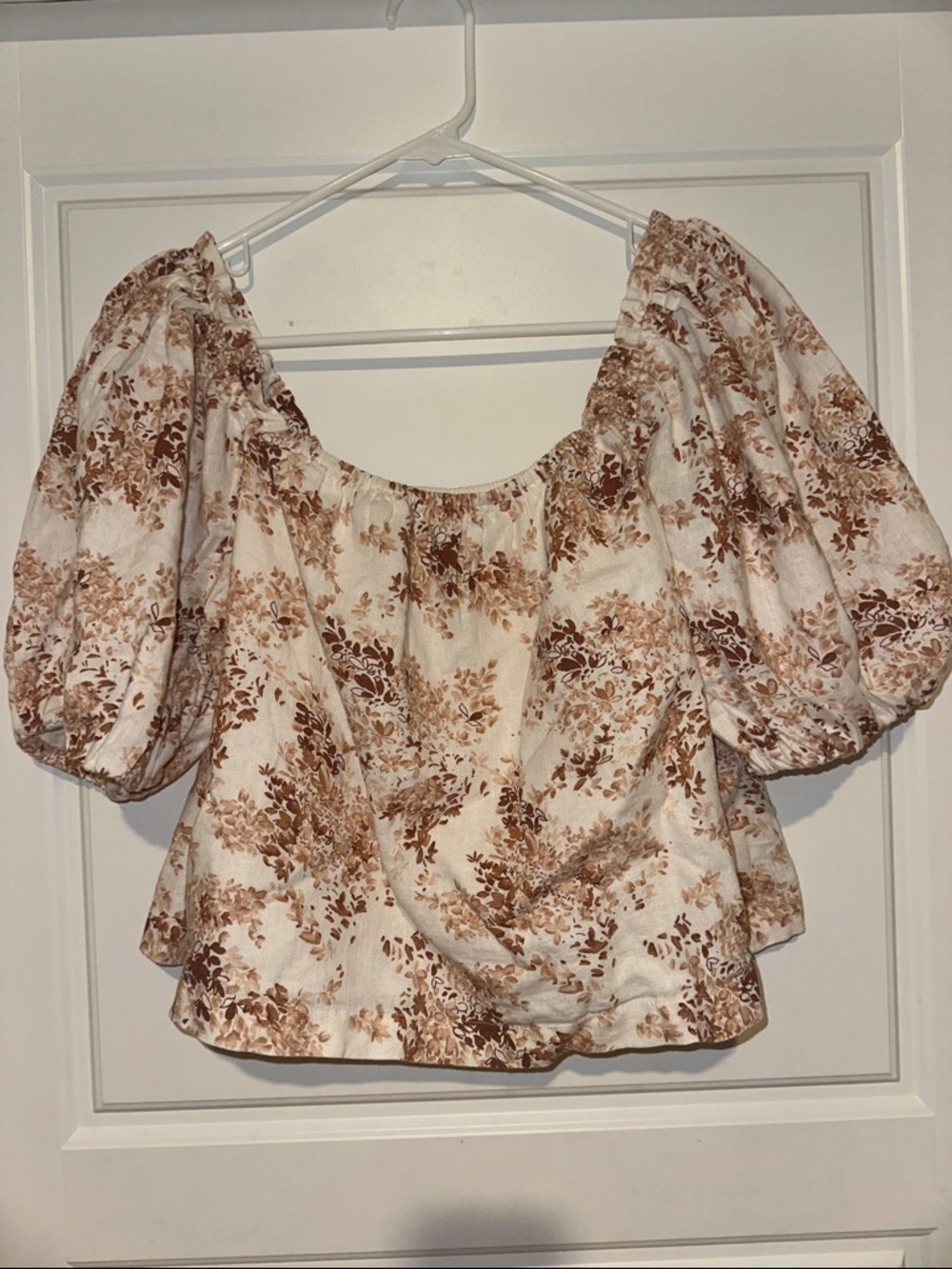 Abercrombie & Fitch Cream Floral Puff-Sleeve Blouse